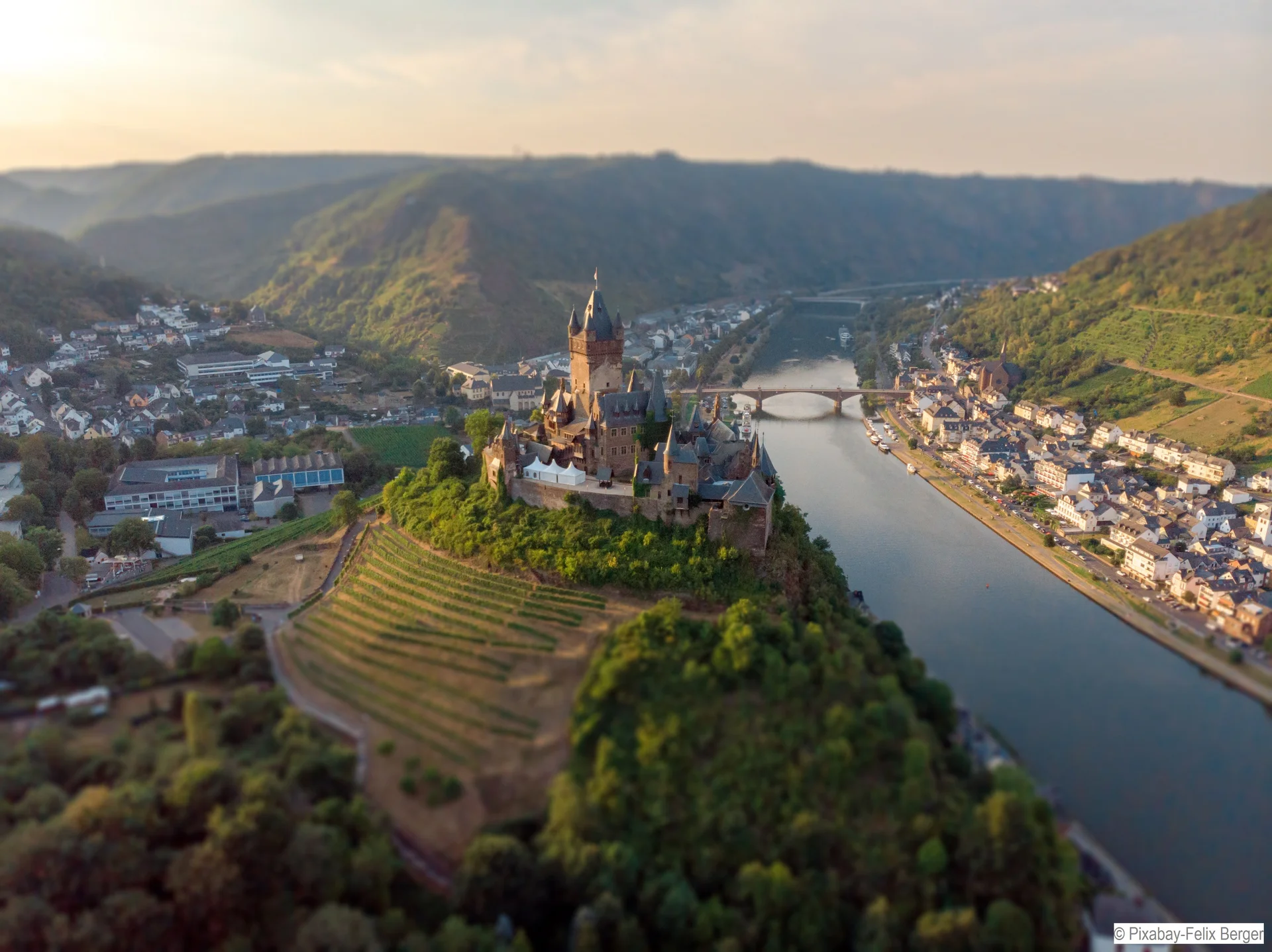 @ Touristik Partner Service 